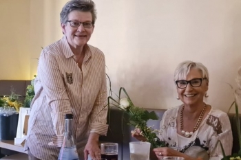 Bruni Monnerjahn (rechts)  übergibt das Amt an Susanne Faber